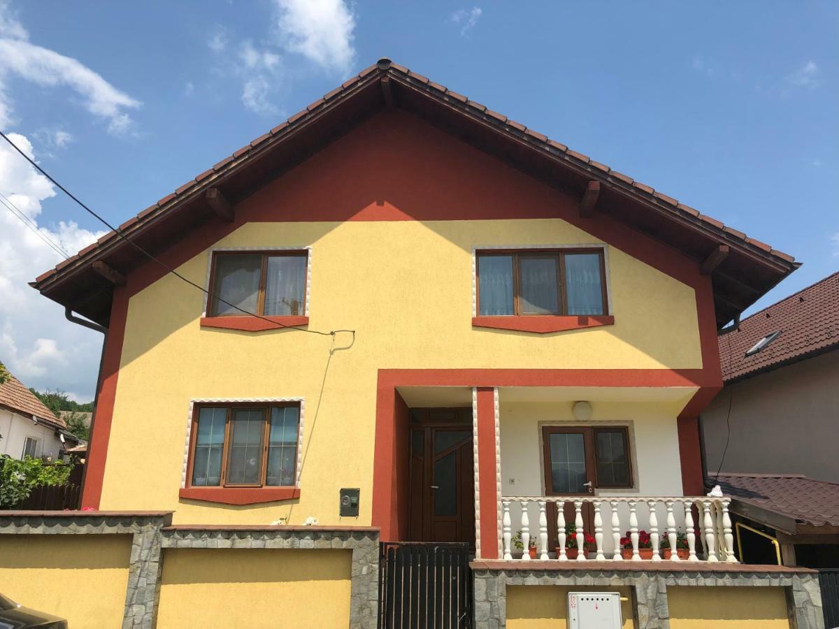 Casa Flori Hotel Călimăneşti Exterior foto